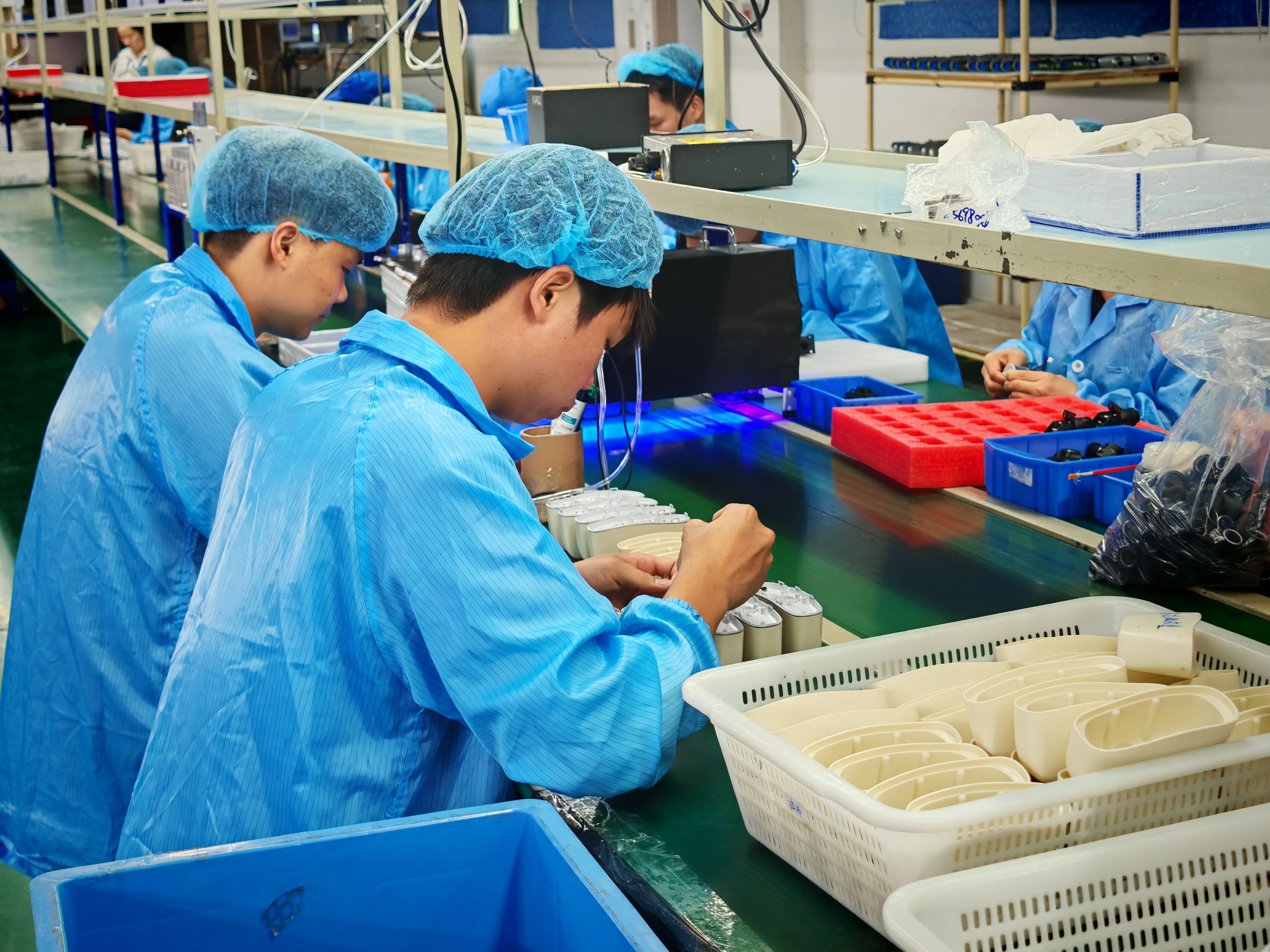 Here Comes a Lifesaver for Office Workers/Fitness Enthusiasts