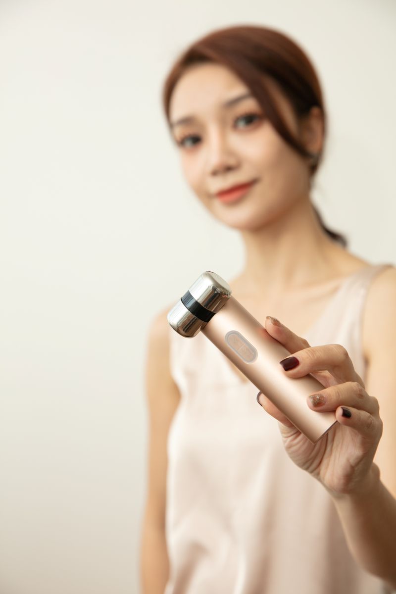 OG-T28 Hydra Facial Device | Three-color light | OEM & ODM 